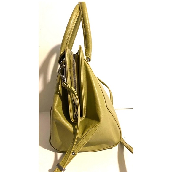 Matt & Nat Elegant green poly vinyl satchel Handbag - Picture 6 of 11